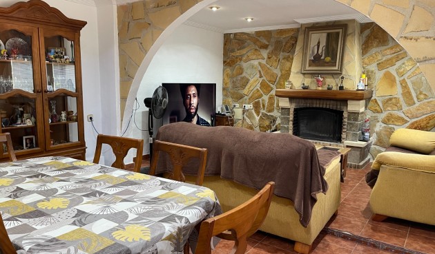 Reventa - Villa -
Crevillent - Inland