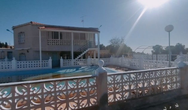 Brukt - Villa -
Crevillent - Inland