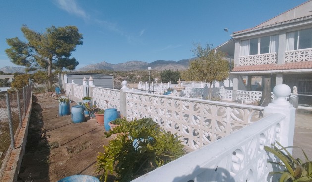 Brukt - Villa -
Crevillent - Inland