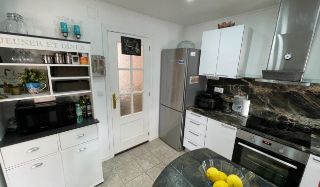 Brukt - Apartment -
Almoradí - Inland