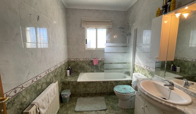 Resale - Villa -
Catral - Costa Blanca