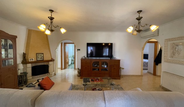 Resale - Villa -
Catral - Costa Blanca