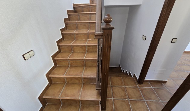 Brukt - Tosidig -
Algorfa - Inland