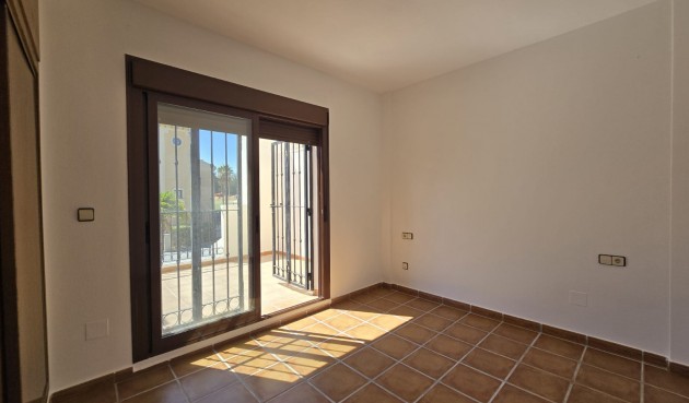 Brukt - Tosidig -
Algorfa - Inland