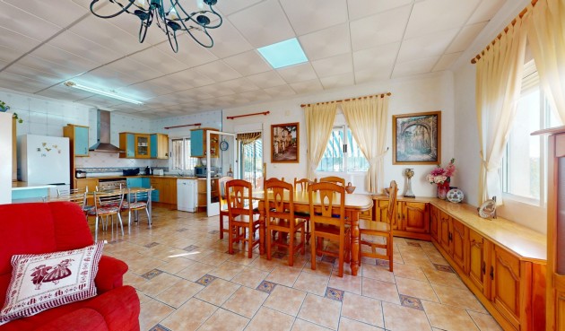 Brukt - Villa -
Crevillent - Inland