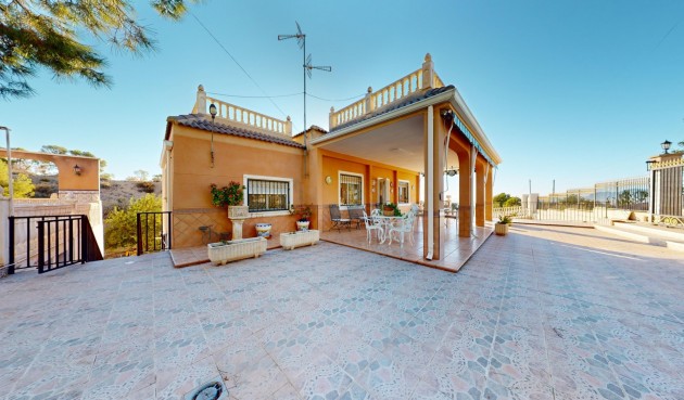 Brukt - Villa -
Crevillent - Inland