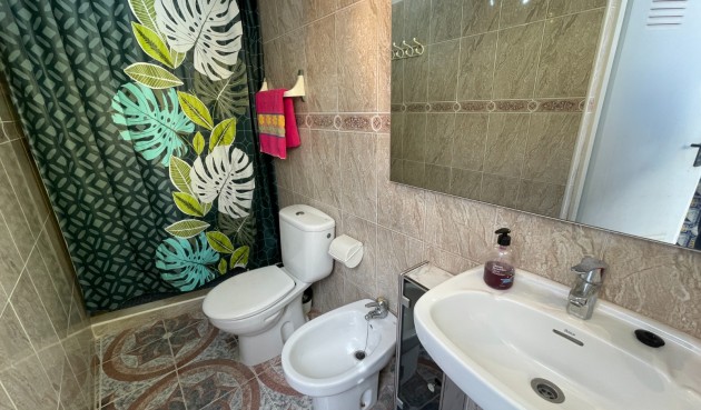 Återförsäljning - Town House -
Jacarilla - Inland