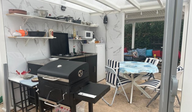 Brukt - Villa -
Hondón de las Nieves - Inland