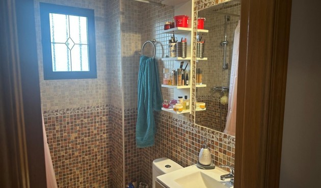 Brukt - Villa -
Hondón de las Nieves - Inland