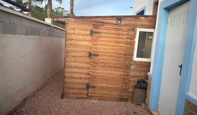 Brukt - Villa -
Hondón de las Nieves - Inland