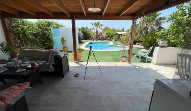 Resale - Villa -
Daya Nueva - Costa Blanca