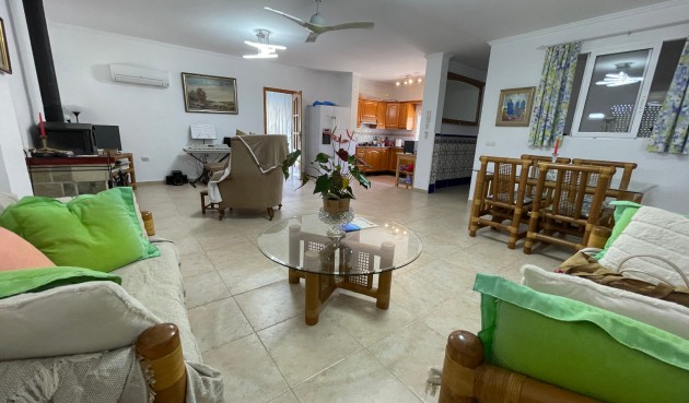 Resale - Villa -
Daya Nueva - Costa Blanca