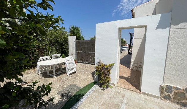 Resale - Villa -
Daya Nueva - Costa Blanca