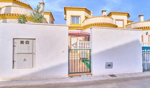 Brukt - Villa -
Los Montesinos - Costa Blanca