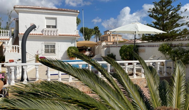 Brukt - Villa -
Ciudad Quesada - Costa Blanca