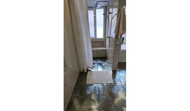 Återförsäljning - Villa -
Orihuela - Inland