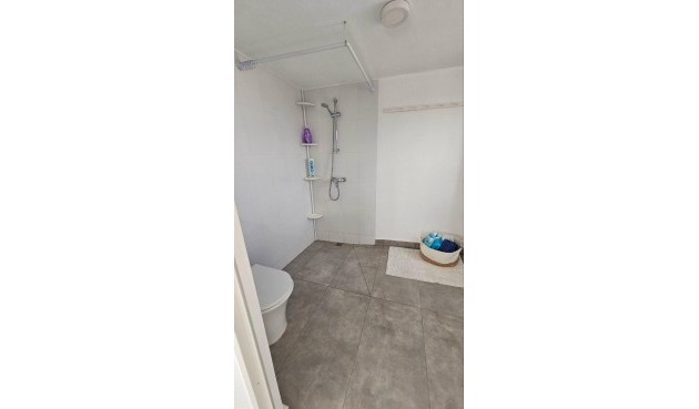 Återförsäljning - Villa -
Orihuela - Inland