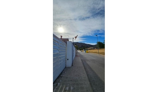 Återförsäljning - Villa -
Orihuela - Inland