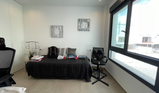 Reventa - Villa -
Dolores - Costa Blanca