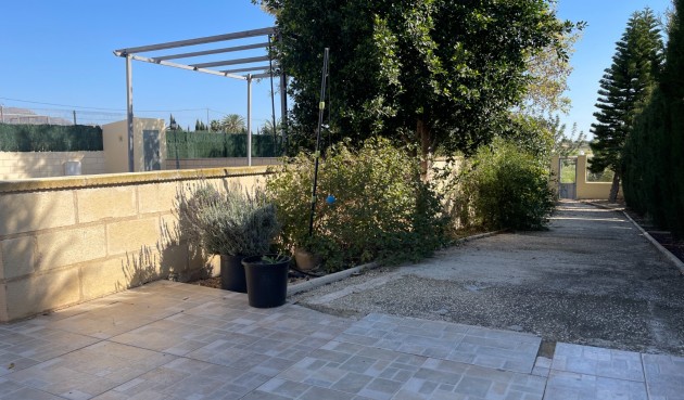 Brukt - Villa -
Albatera - Inland