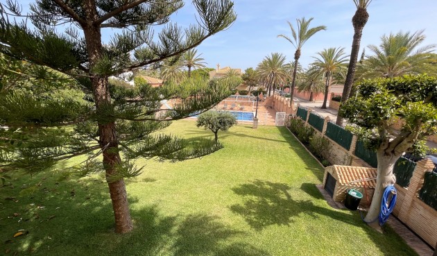 Brukt - Villa -
Orihuela Costa - Costa Blanca