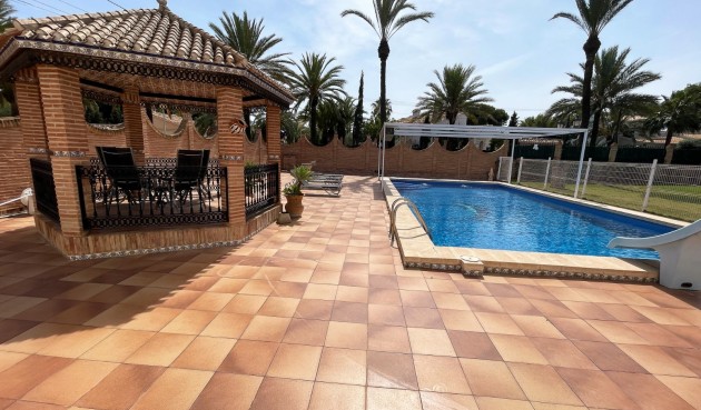 Brukt - Villa -
Orihuela Costa - Costa Blanca