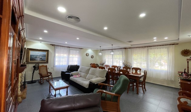 Brukt - Villa -
Orihuela Costa - Costa Blanca