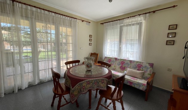 Brukt - Villa -
Orihuela Costa - Costa Blanca