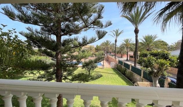 Brukt - Villa -
Orihuela Costa - Costa Blanca