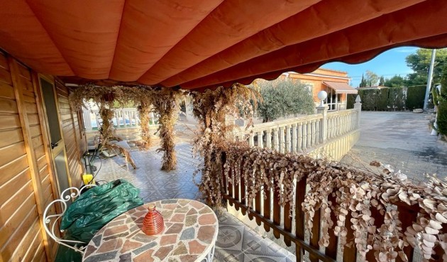 Brukt - Villa -
Albatera - Inland