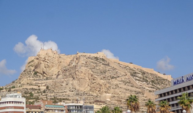 Brukt - Apartment -
Alicante - Costa Blanca