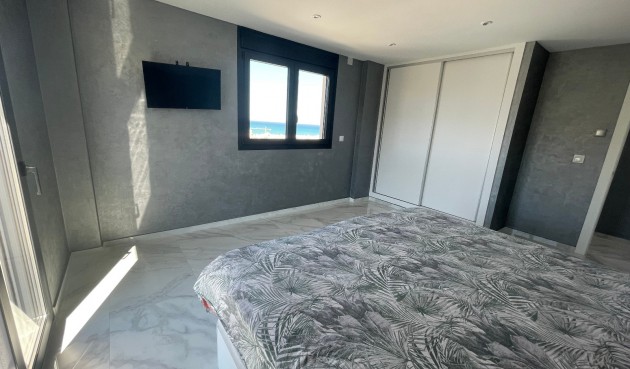 Resale - Villa -
La Mata - Costa Blanca