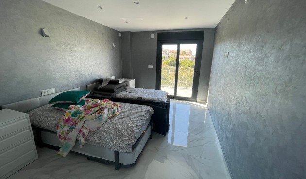 Resale - Villa -
La Mata - Costa Blanca
