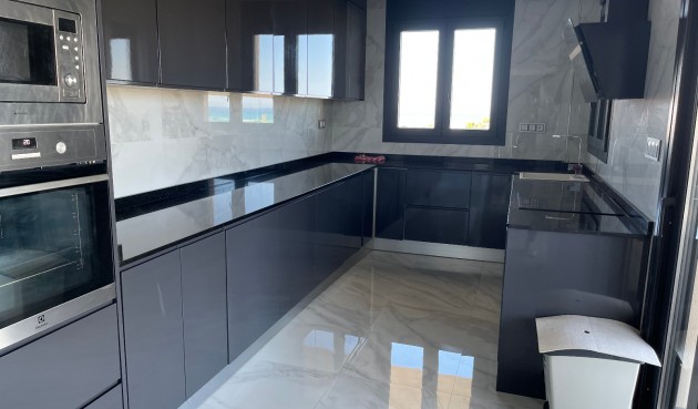 Resale - Villa -
La Mata - Costa Blanca