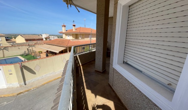 Brukt - Villa -
San Miguel de Salinas - Inland