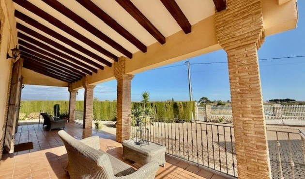 Brukt - Villa -
Avileses - Inland