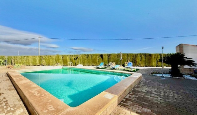 Brukt - Villa -
Avileses - Inland