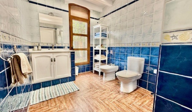 Brukt - Villa -
Avileses - Inland