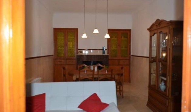Resale - Town House -
Rodriguillo - Inland