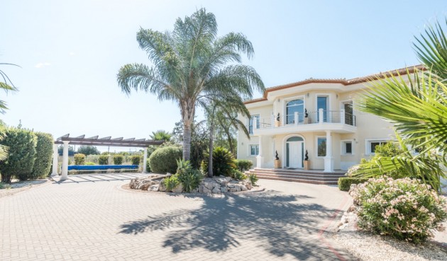 Brukt - Villa -
Jávea - Costa Blanca