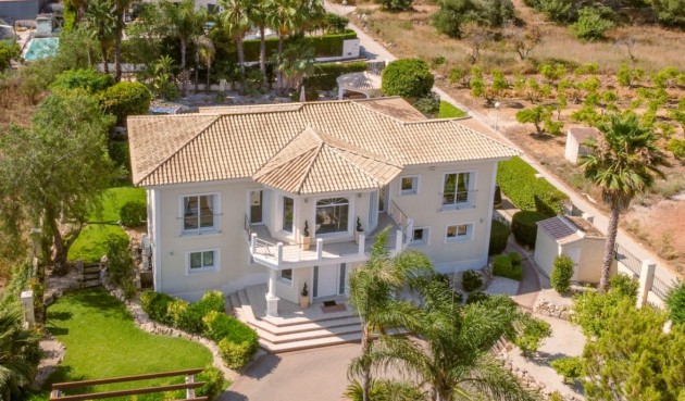 Brukt - Villa -
Jávea - Costa Blanca