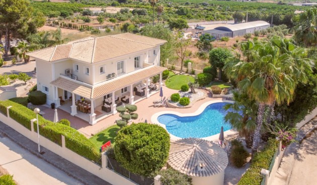 Brukt - Villa -
Jávea - Costa Blanca