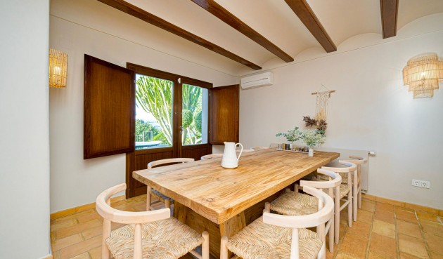 Brukt - Villa -
Jávea - Costa Blanca