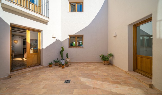 Brukt - Villa -
Jávea - Costa Blanca