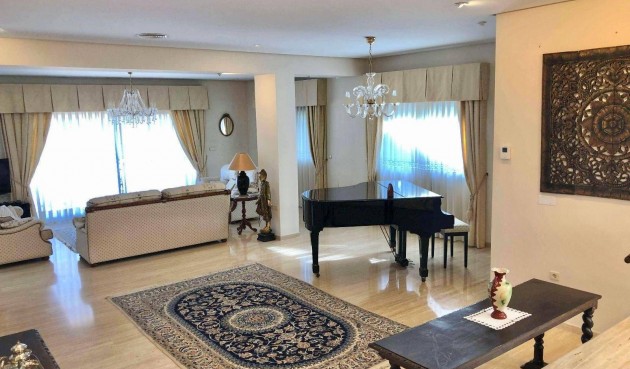 Resale - Villa -
El Palmar