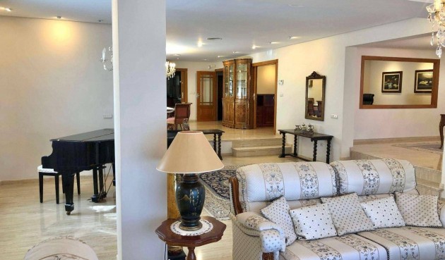 Resale - Villa -
El Palmar