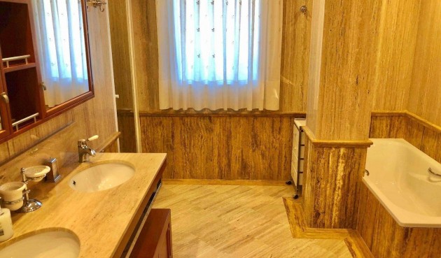 Resale - Villa -
El Palmar