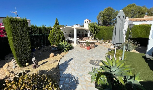 Brukt - Villa -
Alfas del Pí - Costa Blanca