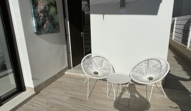 Återförsäljning - Semi Detached -
Villamartin