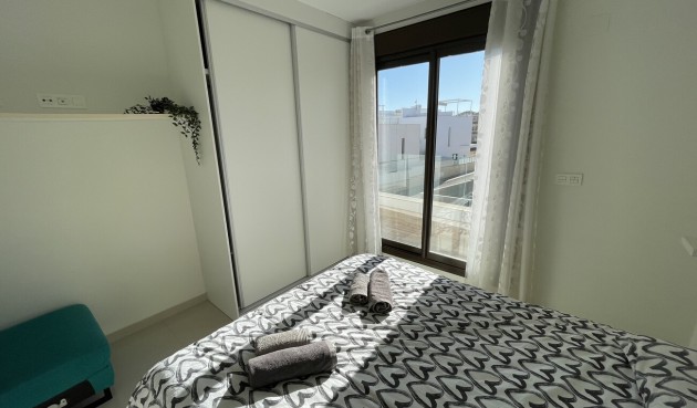 Återförsäljning - Semi Detached -
Villamartin